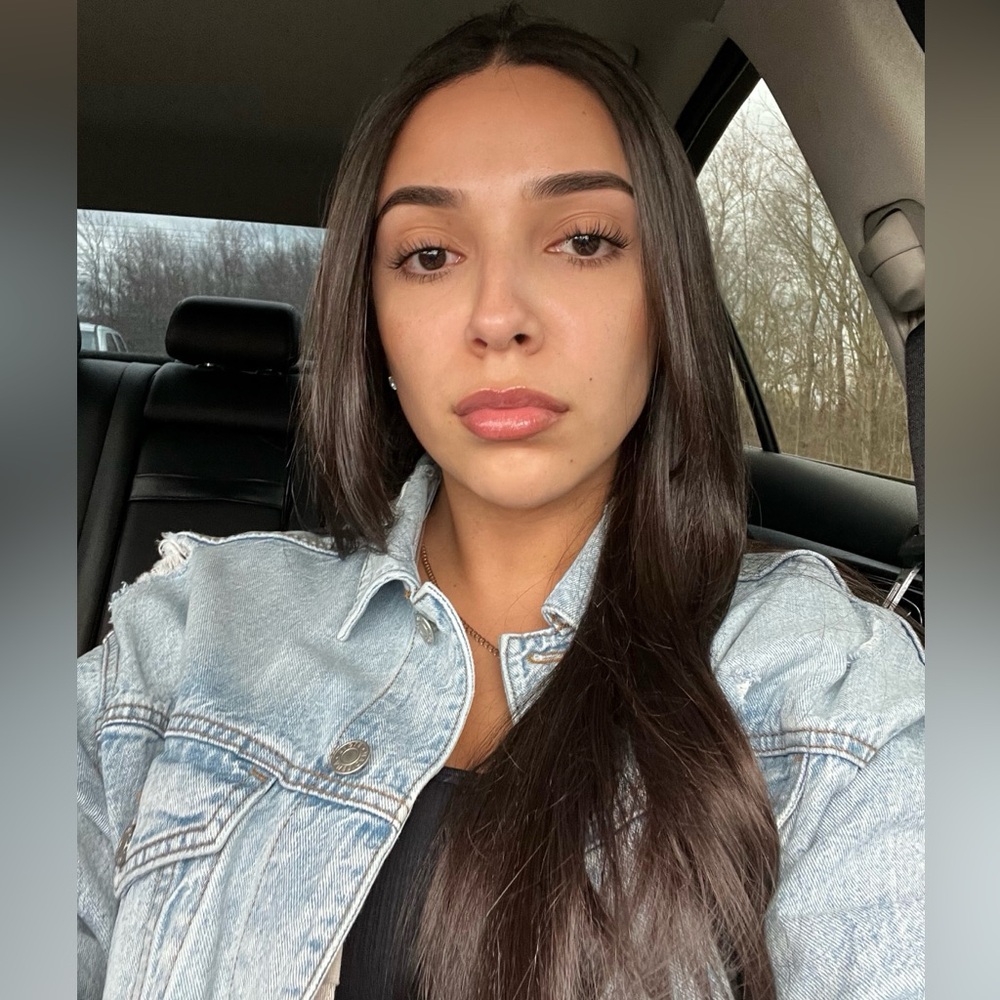 Meet your Posher, Vanessa